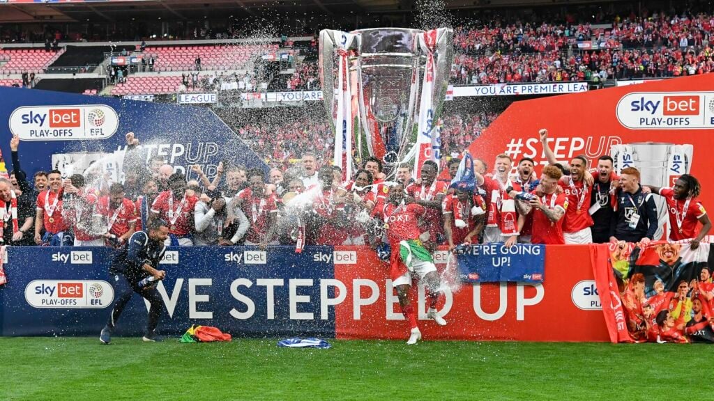 Regulations regarding play-offs in football