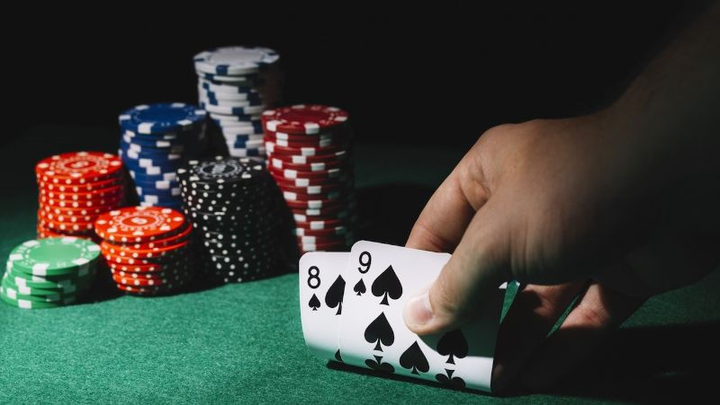 How to Play Stud Poker Effectively